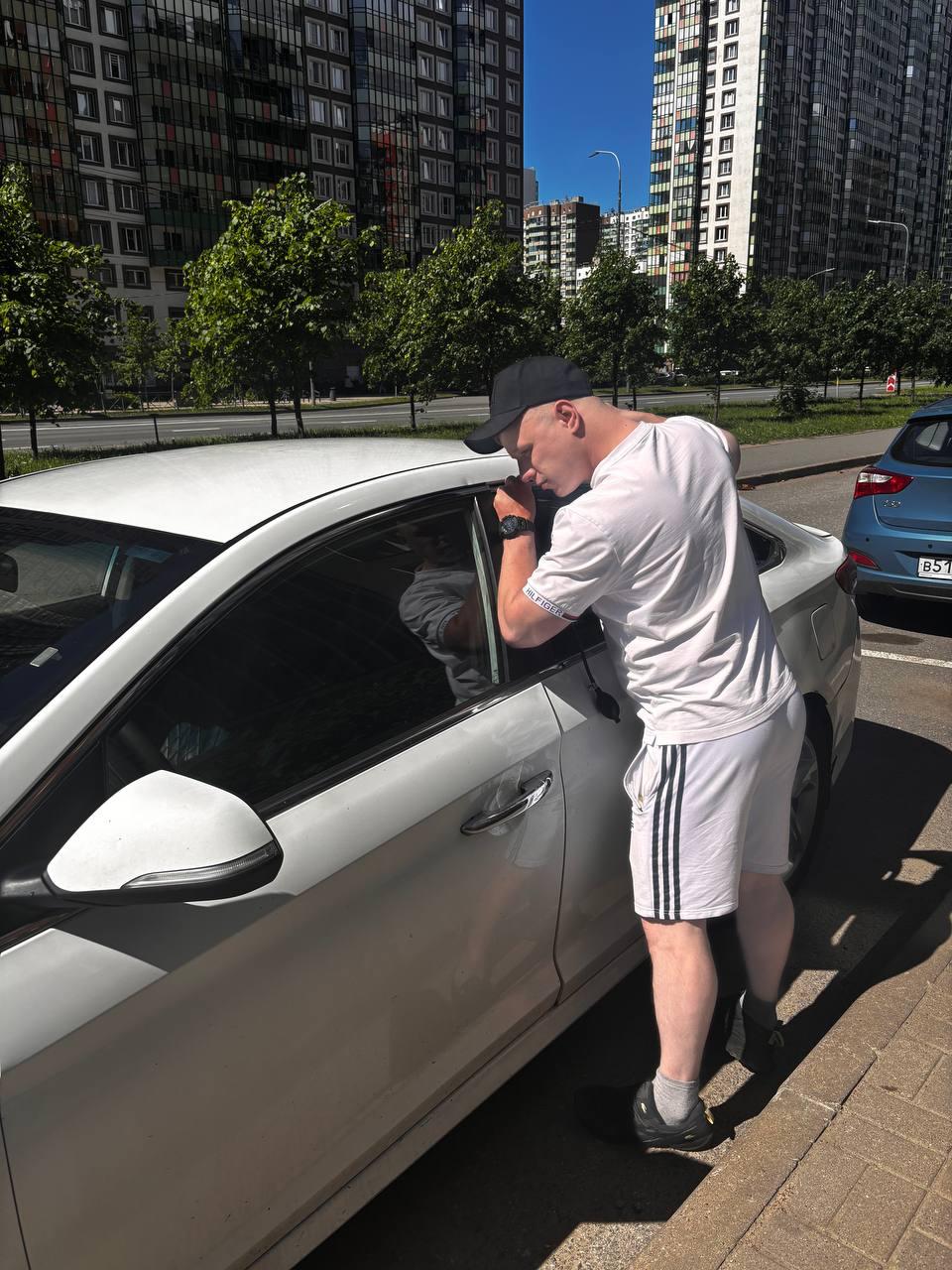 Вскрытие автомобиля без повреждений в Парголово 